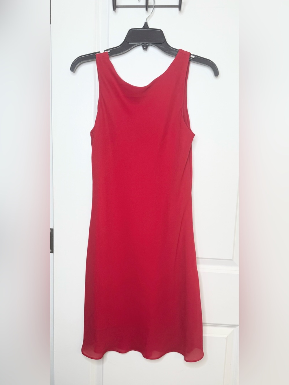 Alyn Paige Red Chiffon Sleeveless Dress Women’s 9/10 V Neck Midi Party USA